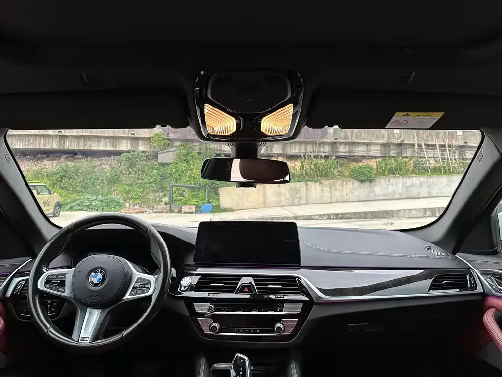BMW 5 Series — фото 2