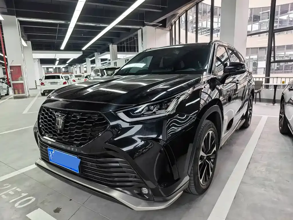 Toyota Crown Kluger
