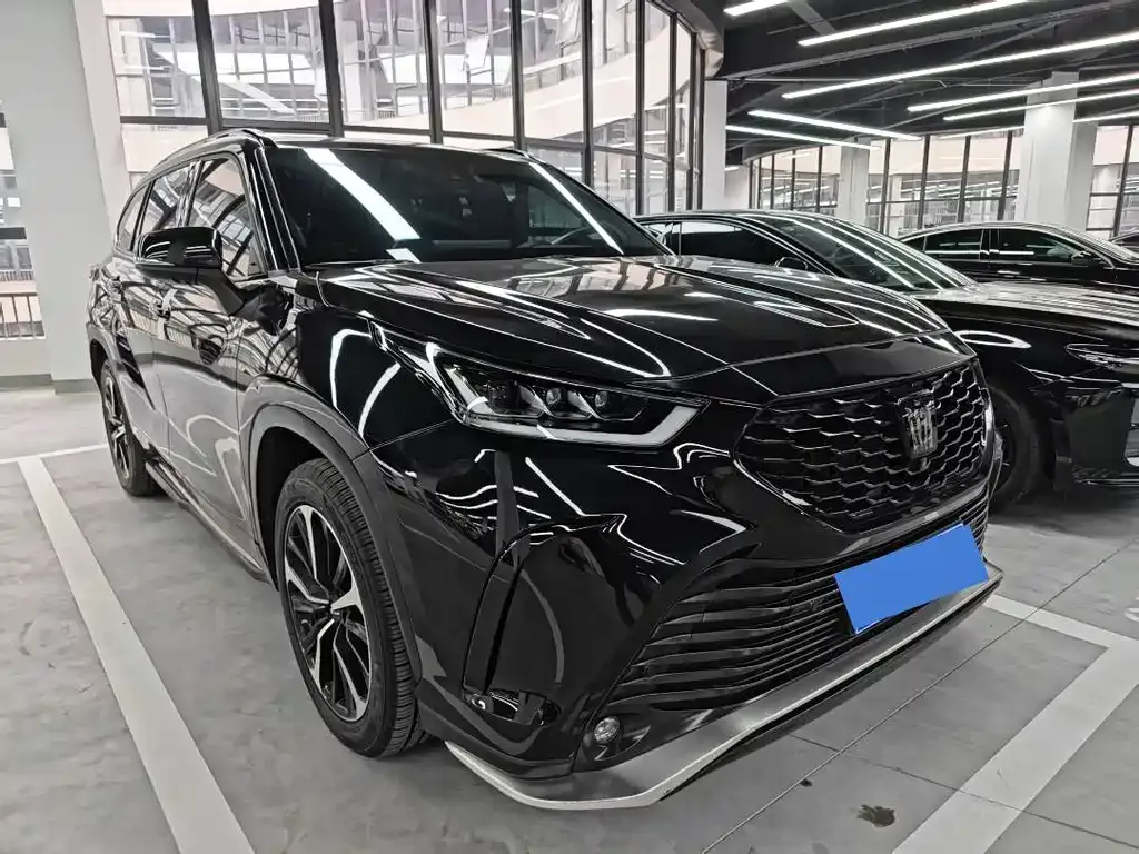 Toyota Crown Kluger 2023 из CN, фото 7