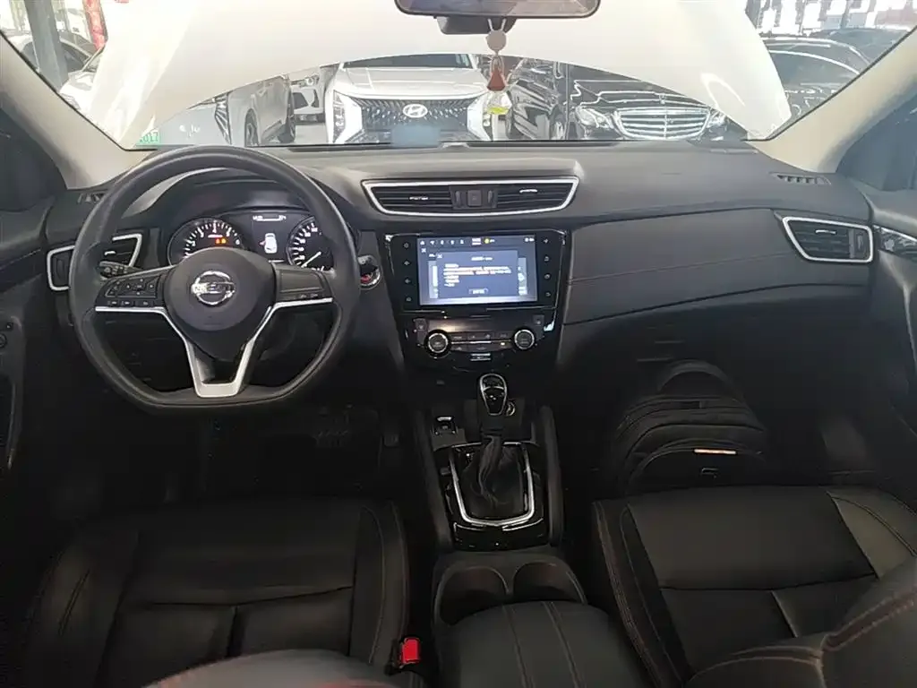 Nissan Qashqai — фото 5