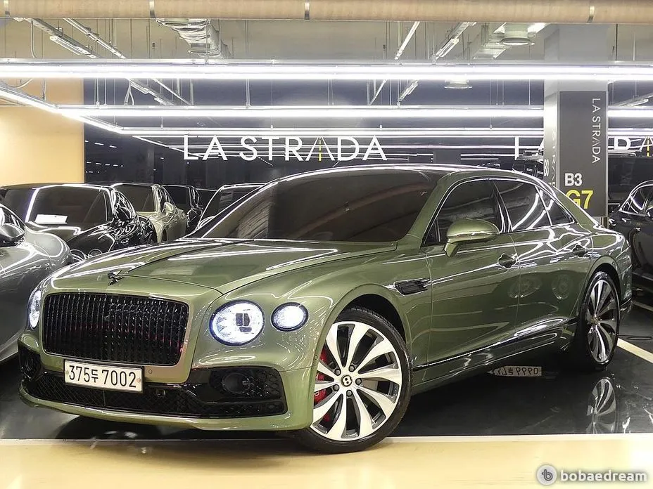 Bentley Flying Spur 2022 из KR, фото 8