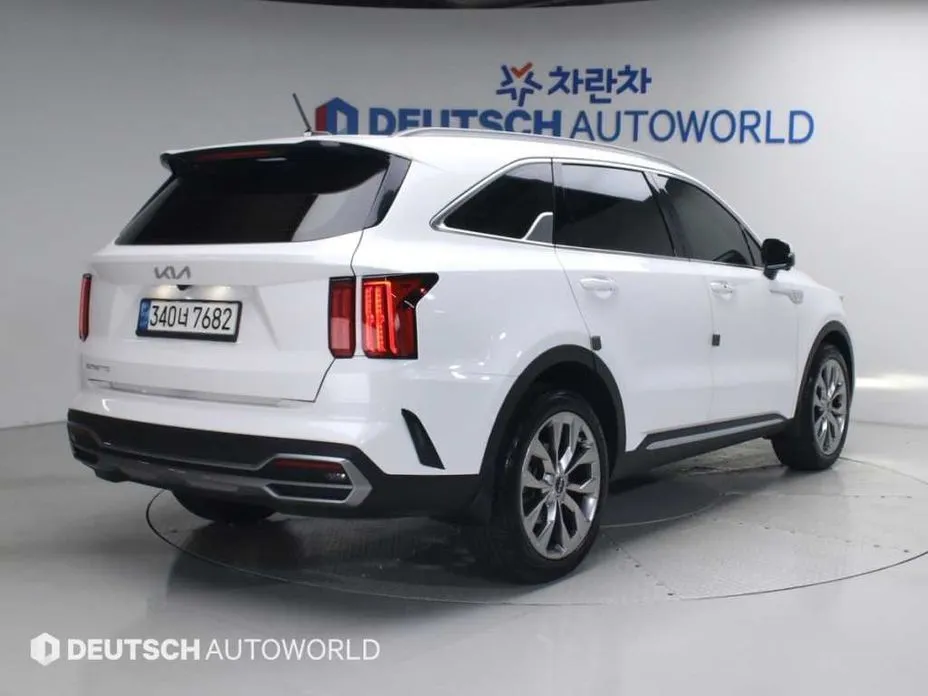 Kia Sorento — фото 8