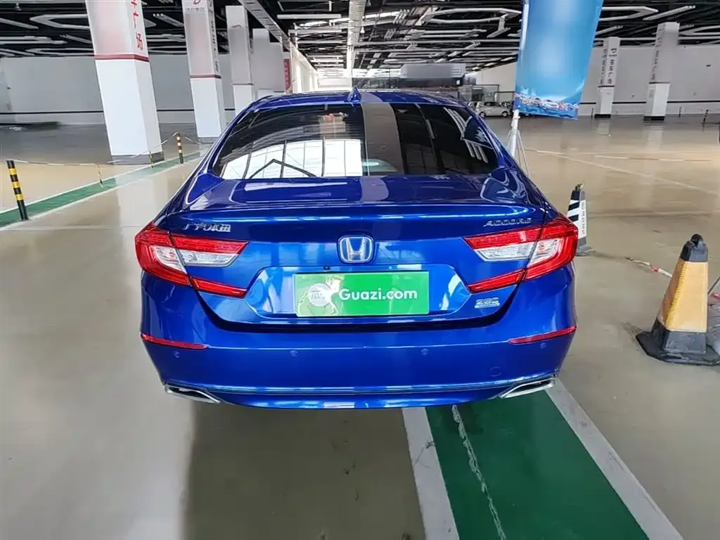 Honda Accord — фото 8