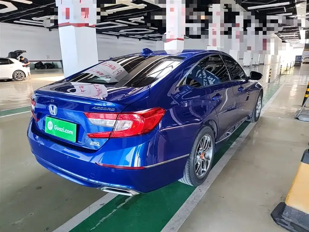 Honda Accord — фото 10