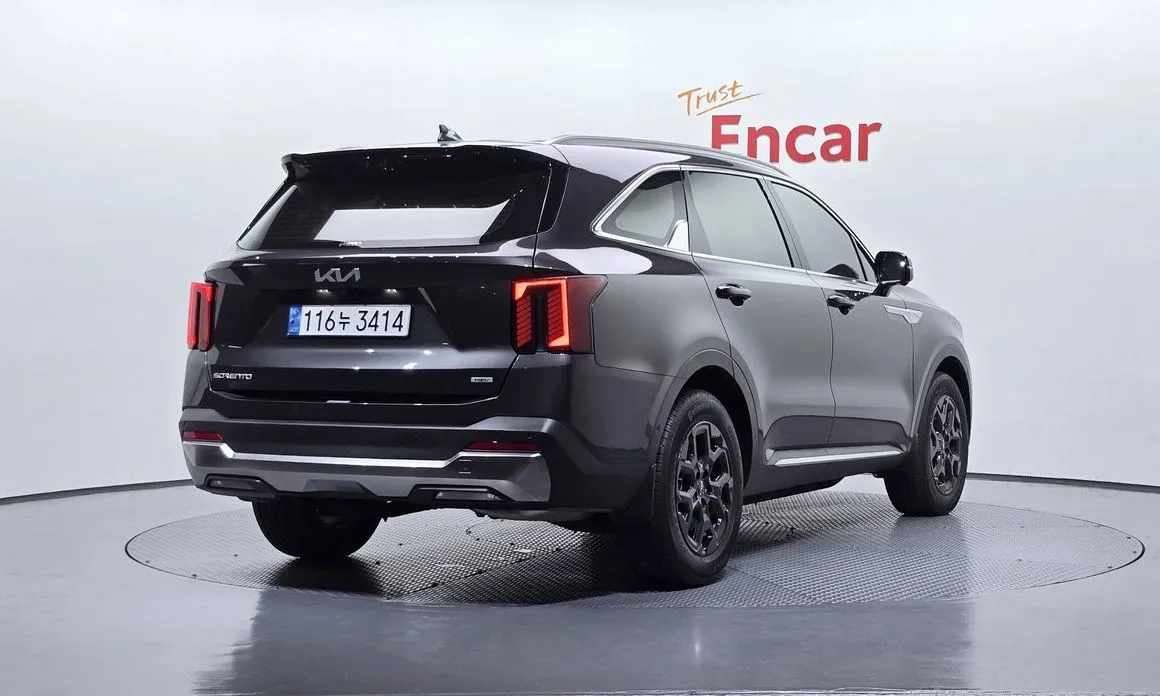 Kia Sorento — фото 6