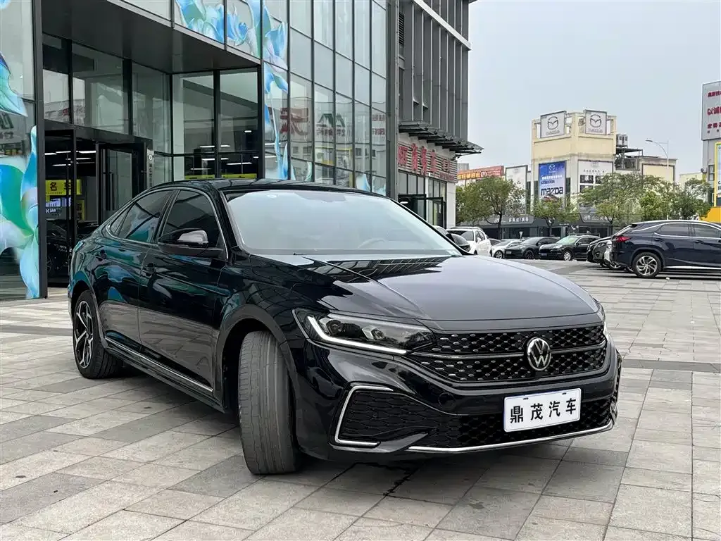 Volkswagen Passat — фото 5