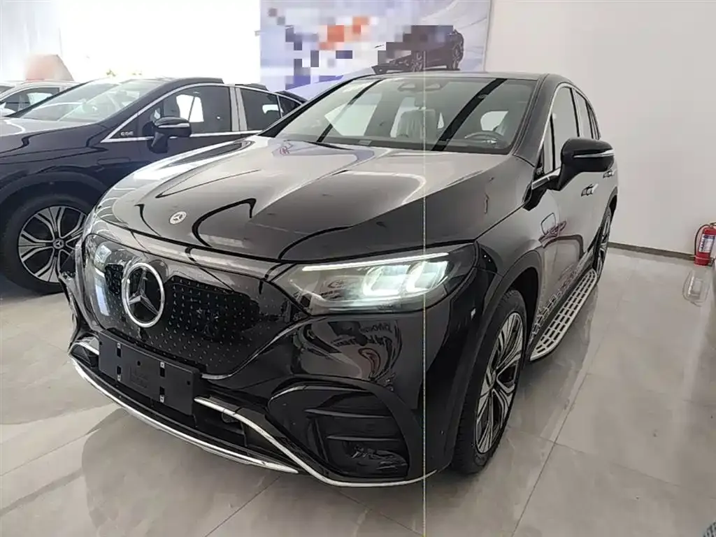 Mercedes-Benz EQE SUV — фото 9