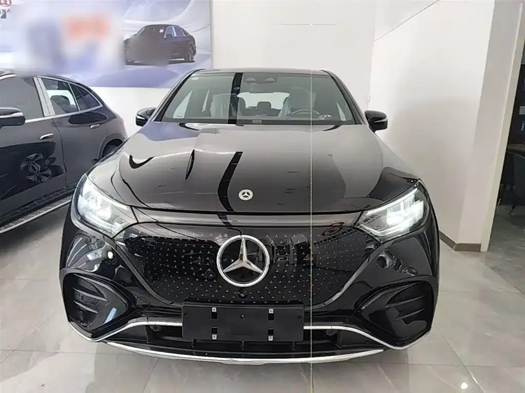 Mercedes-Benz EQE SUV — фото 3