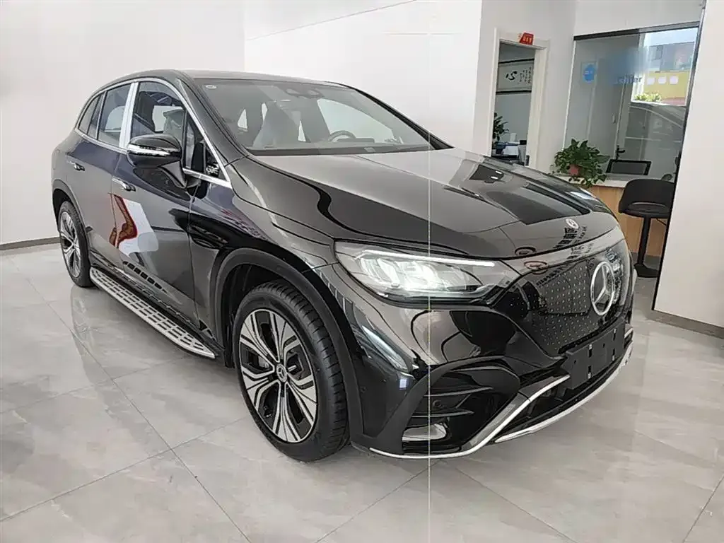 Mercedes-Benz EQE SUV — фото 10