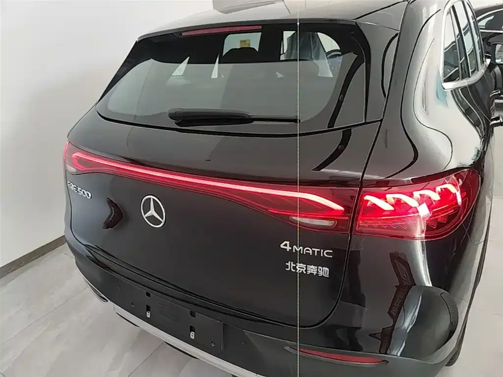 Mercedes-Benz EQE SUV — фото 5