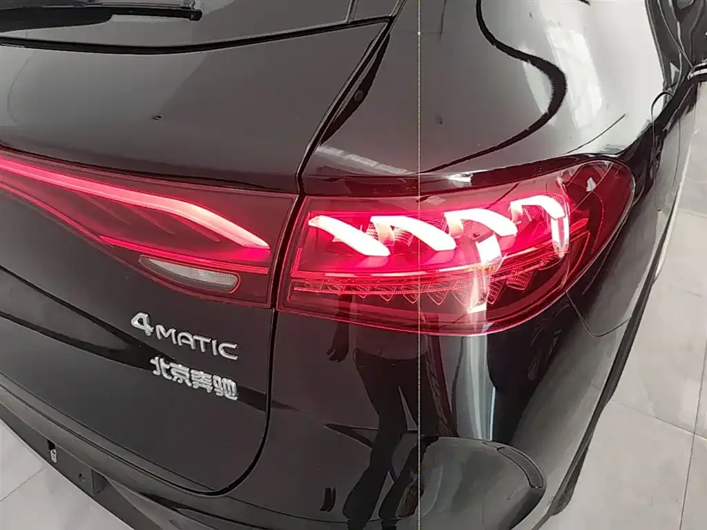 Mercedes-Benz EQE SUV — фото 4