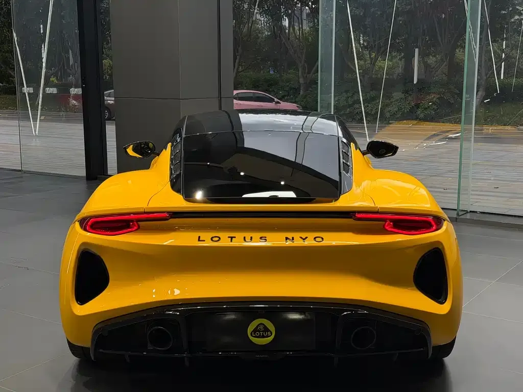 Lotus Emira 2024 из CN, фото 2