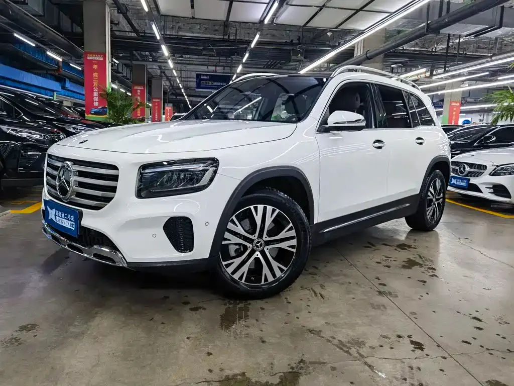 Mercedes-Benz GLB — фото 1