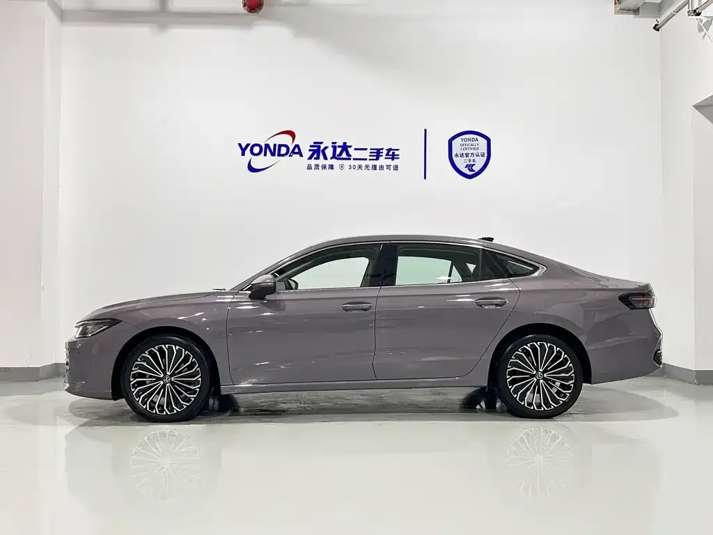 Volkswagen Passat — фото 4