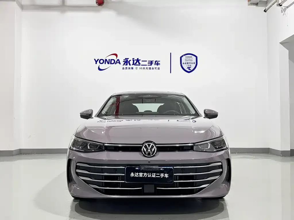 Volkswagen Passat — фото 8