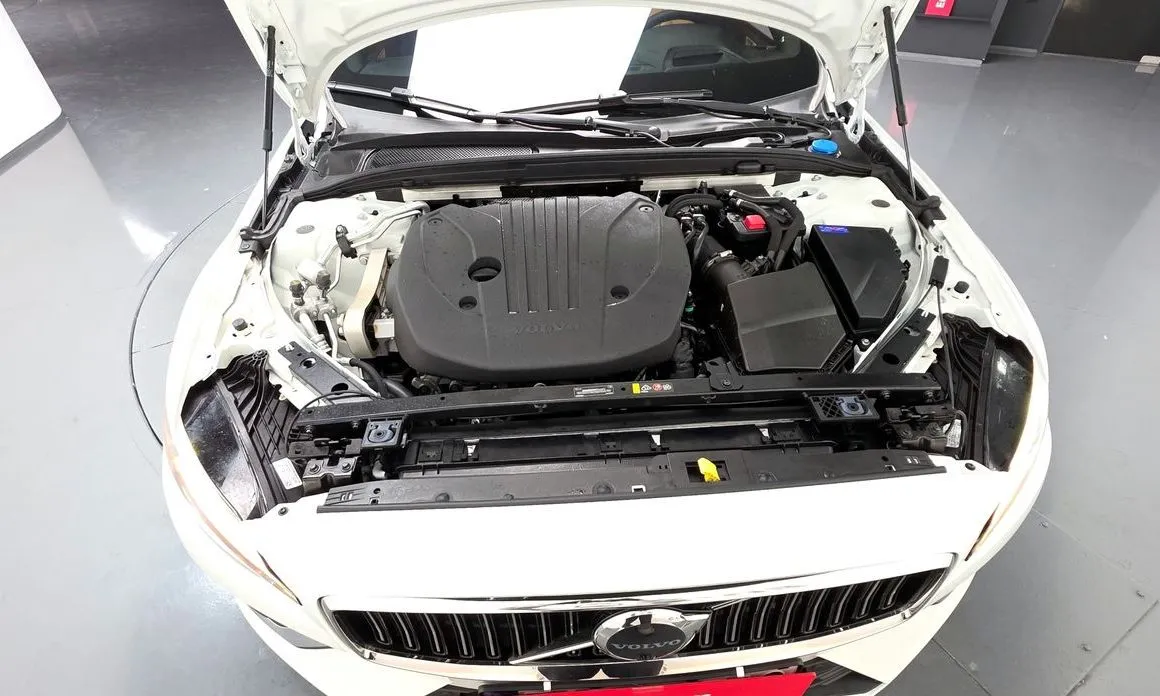Volvo S60 2025 из KR, фото 7