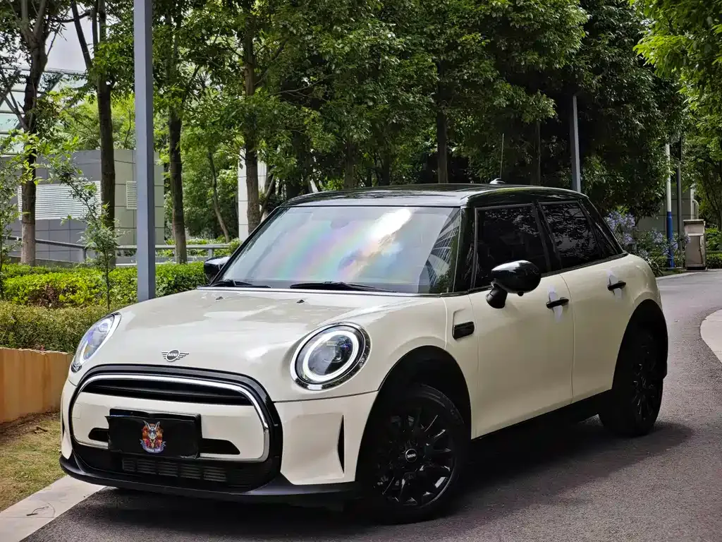 MINI Cooper (3-door) — фото 1