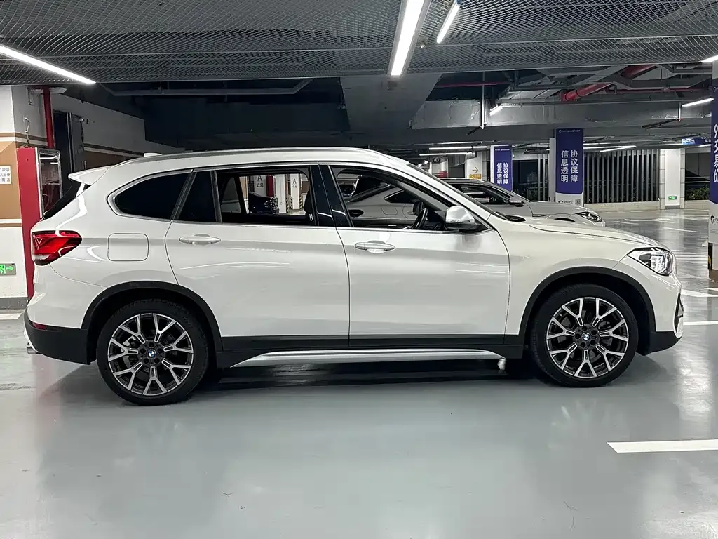 BMW X1 2022 из CN, фото 4
