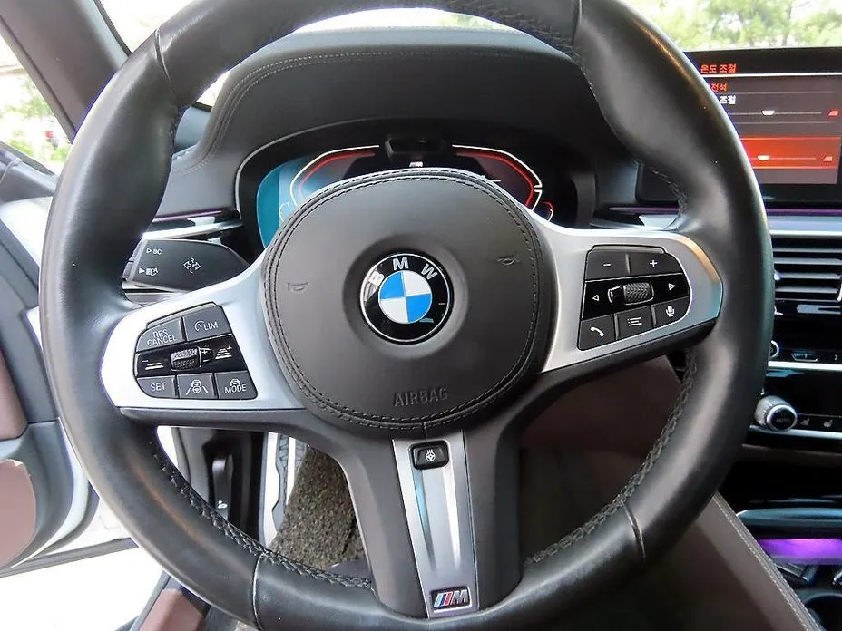 BMW 5-Series 2021 из KR, фото 9