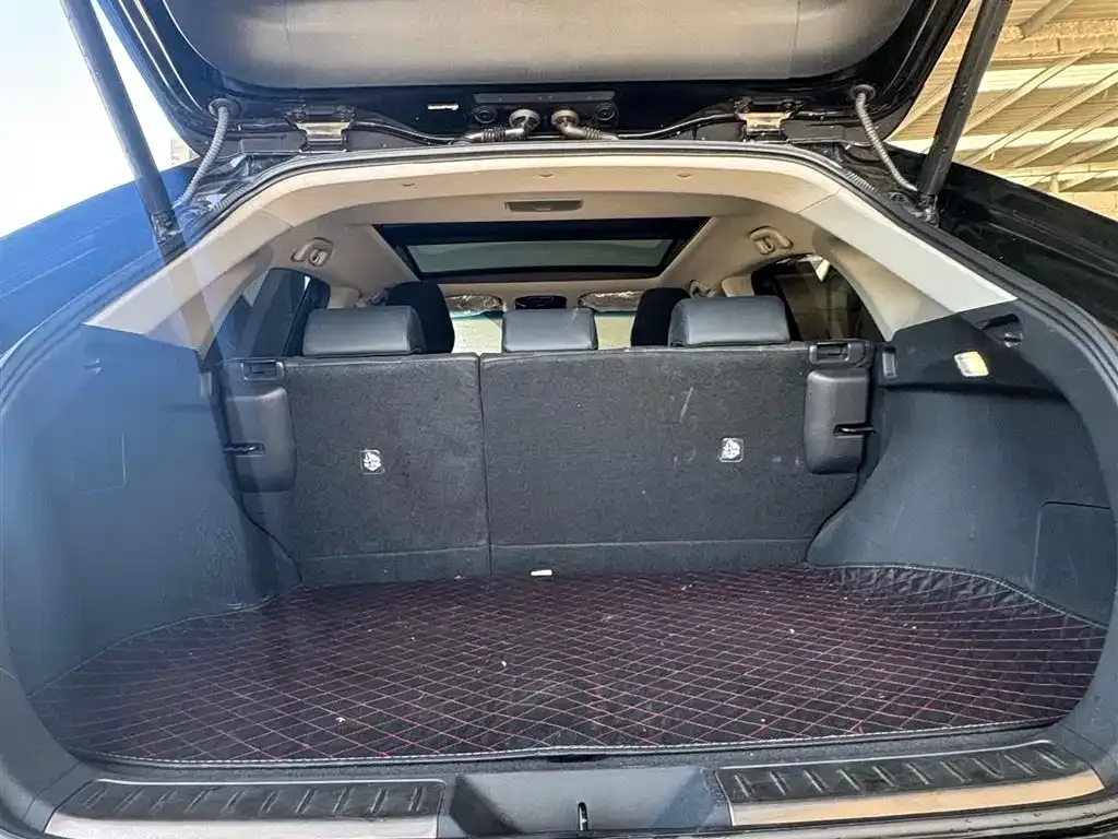 Toyota Harrier 2023 из CN, фото 3