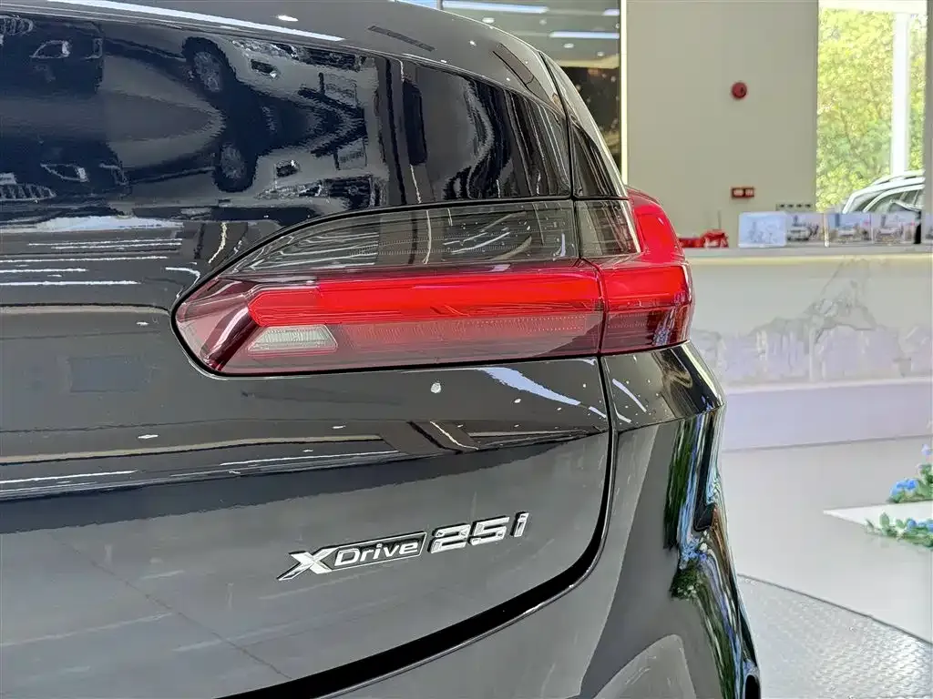 BMW X4 — фото 10