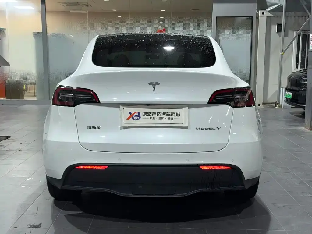 Tesla Model Y — фото 7