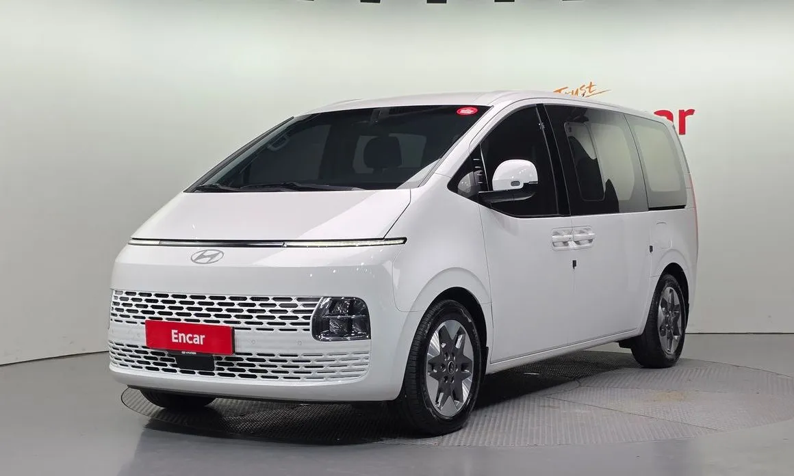 Hyundai Staria