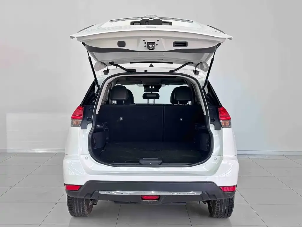 Nissan X-Trail 2024 из CN, фото 2