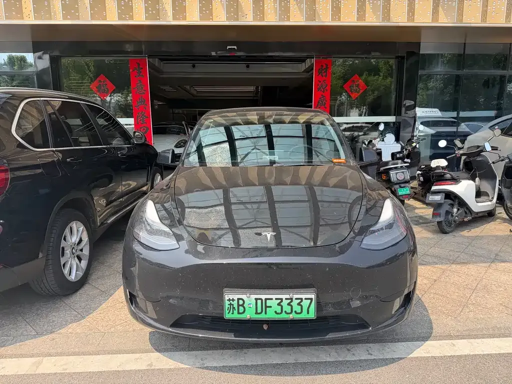 Tesla Model Y — фото 5