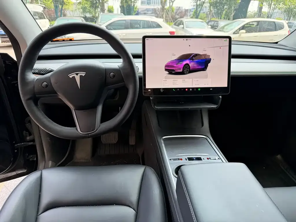 Tesla Model Y — фото 3