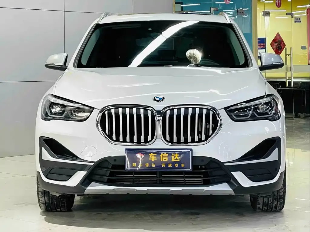 BMW X1 — фото 8