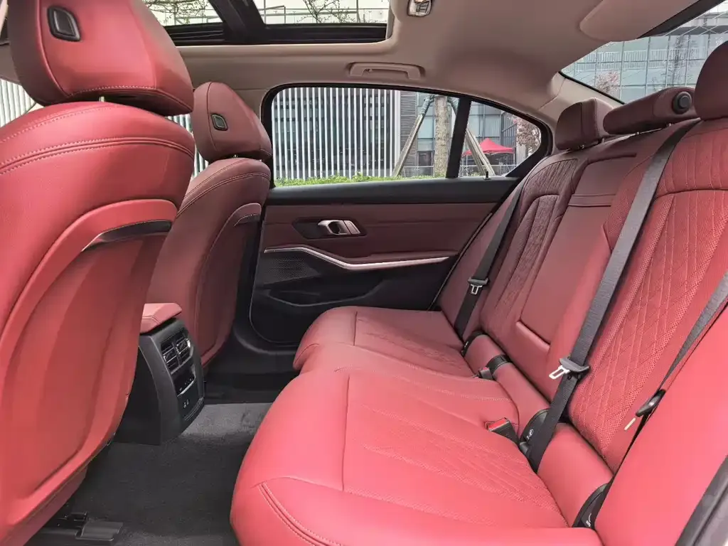 BMW i3 2024 из CN, фото 2