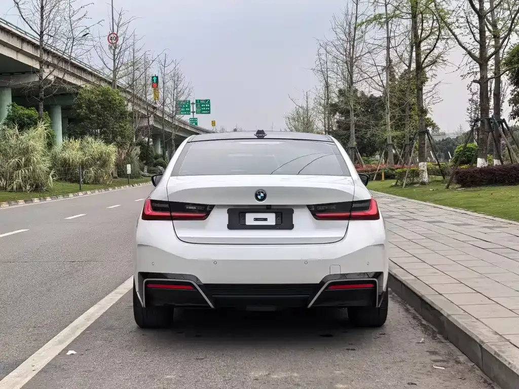 BMW i3 2024 из CN, фото 6