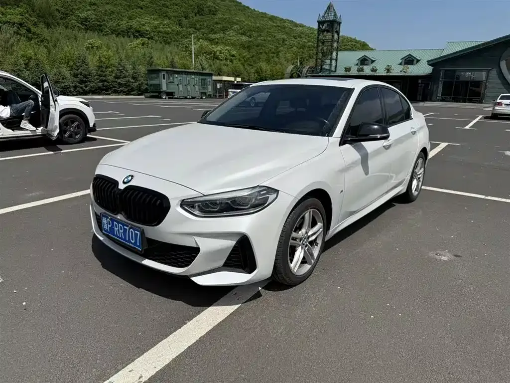 BMW 1 Series — фото 1