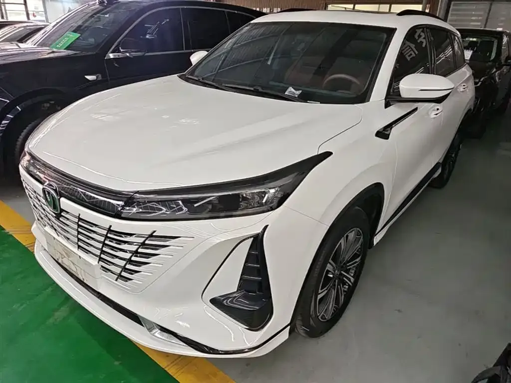 Changan CS75PLUS — фото 1