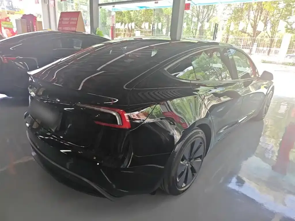 Tesla Model 3 — фото 5