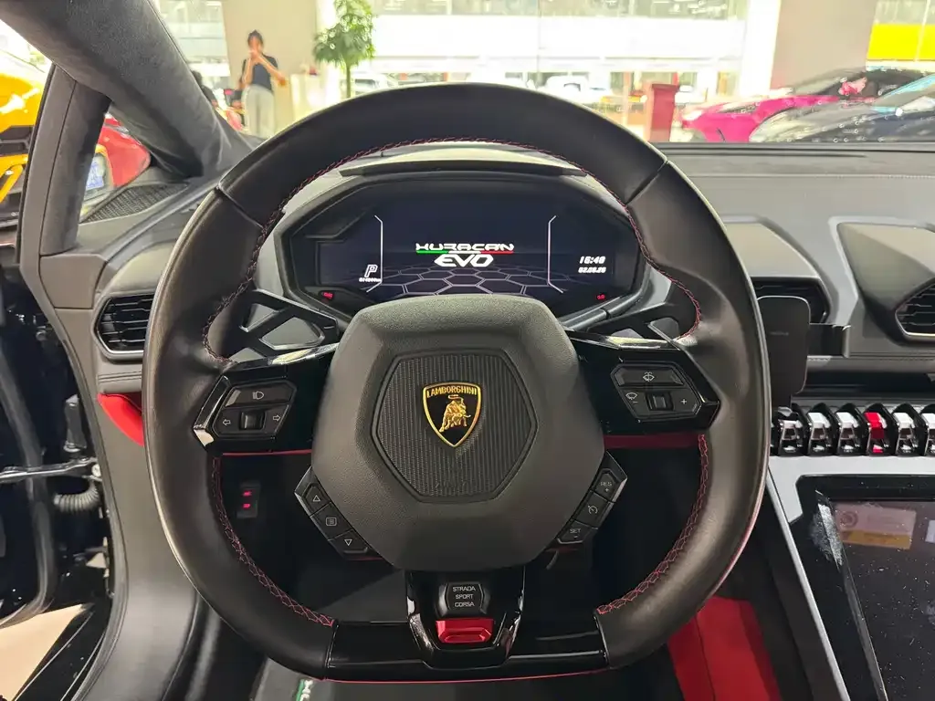 Lamborghini Huracan — фото 8