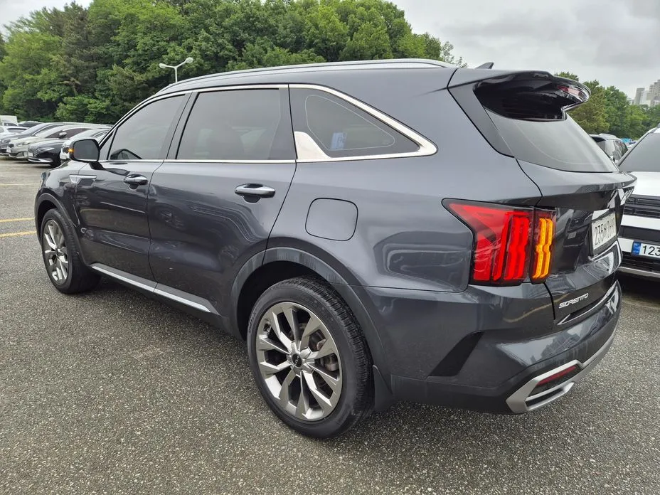 Kia Sorento 2023 из KR, фото 5