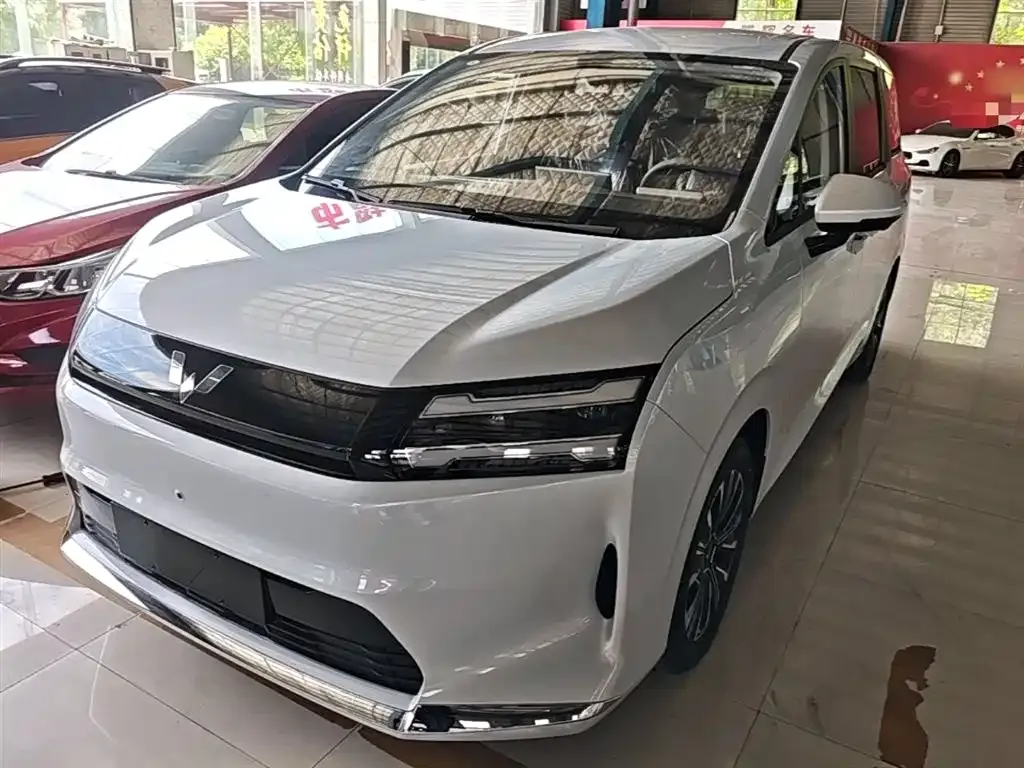Wuling Starlight 730 New Energy