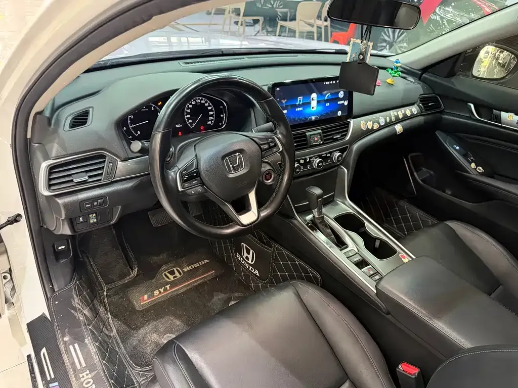 Honda Accord — фото 3