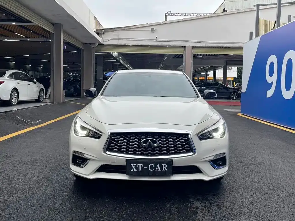 Infiniti Q50L 2023 из CN, фото 8