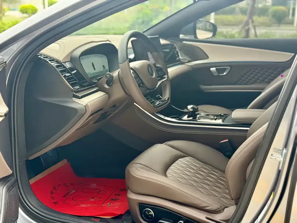 BYD Han — фото 8