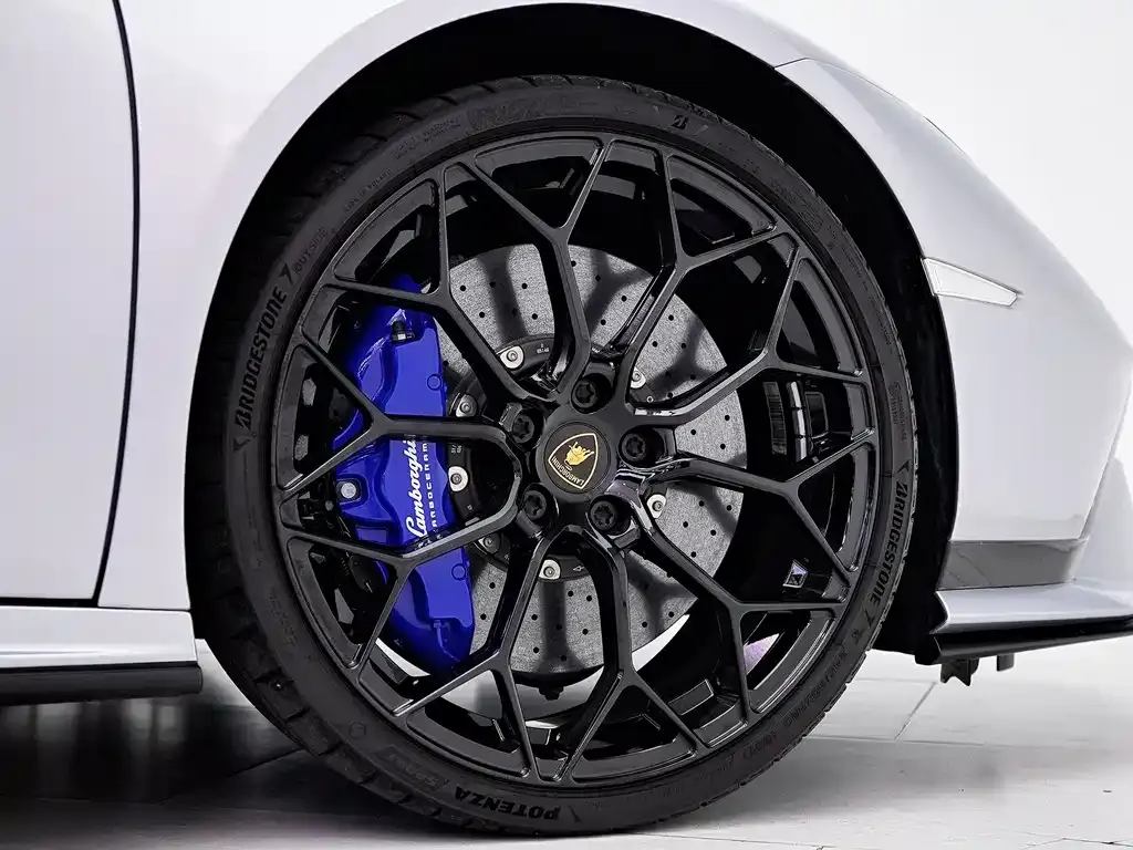 Lamborghini Huracan — фото 9