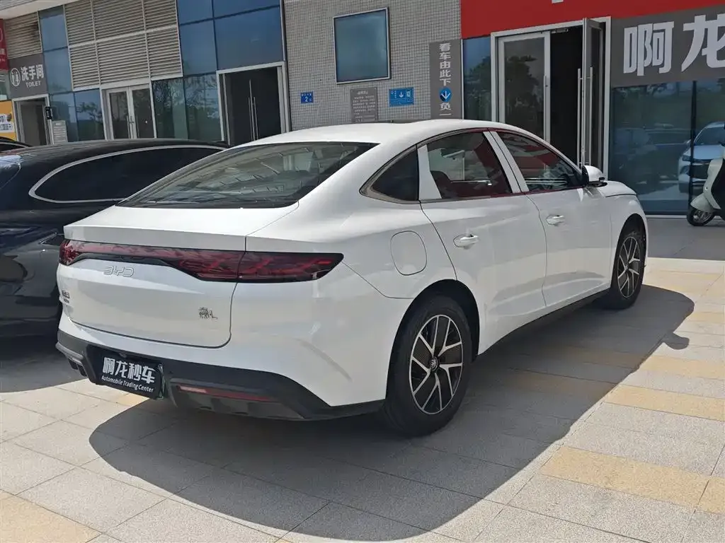 BYD Qin L — фото 6