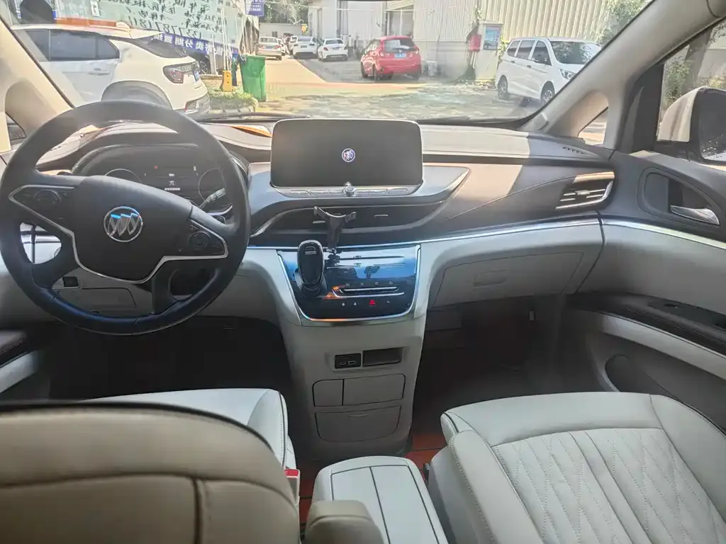 Buick GL8 2023 из CN, фото 6
