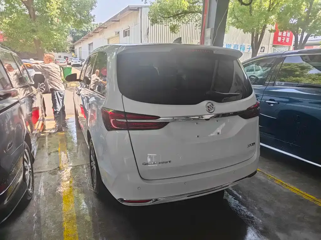 Buick GL8 2023 из CN, фото 8