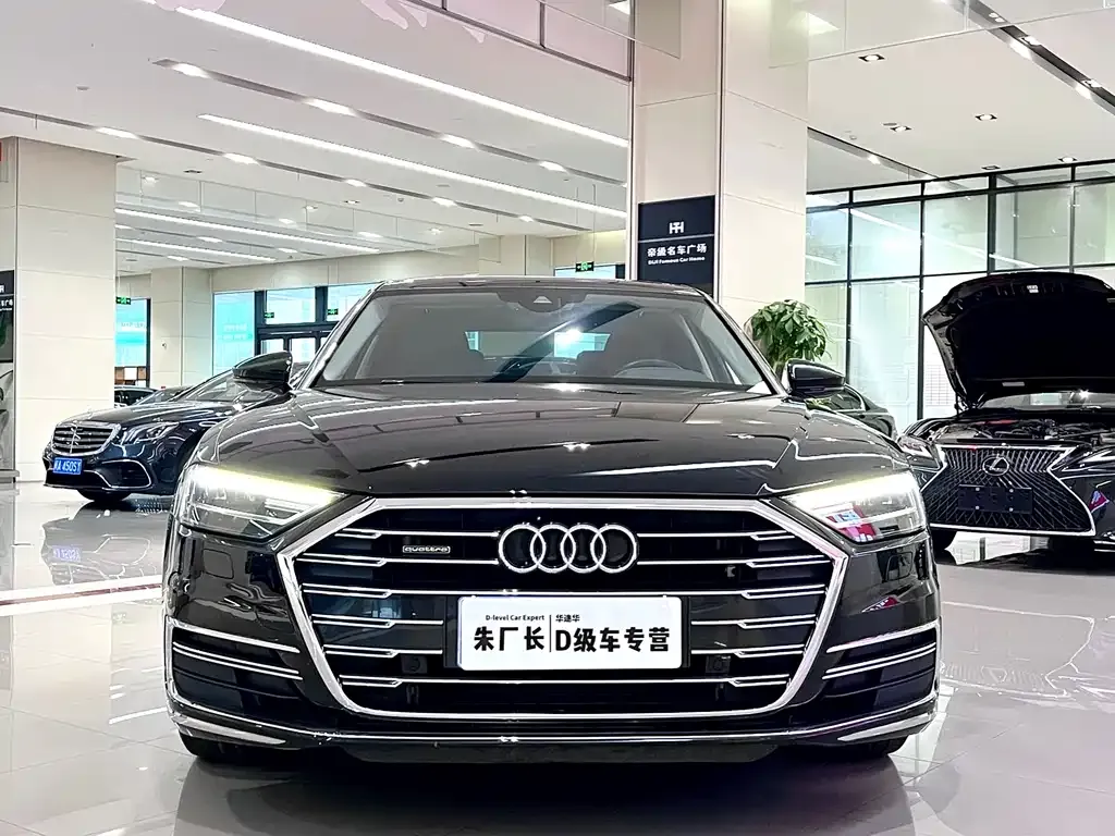 Audi A8 — фото 8