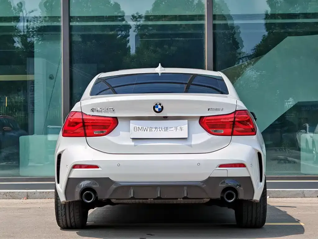BMW 1 Series 2024 из CN, фото 8