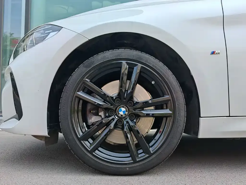 BMW 1 Series 2024 из CN, фото 6