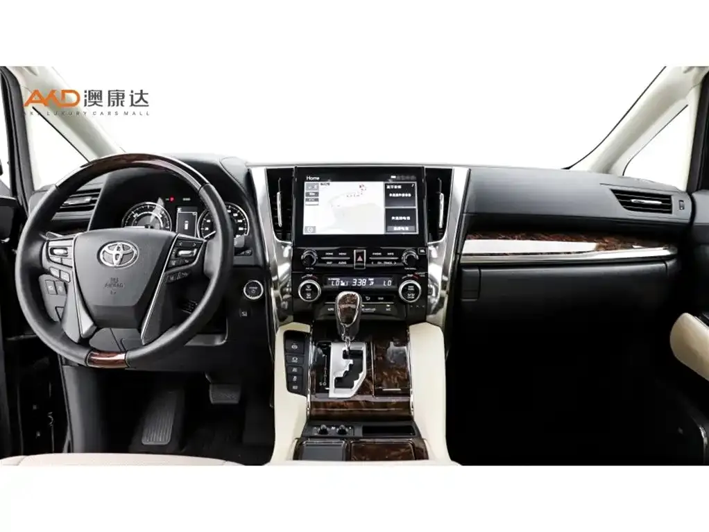 Toyota Alphard — фото 5